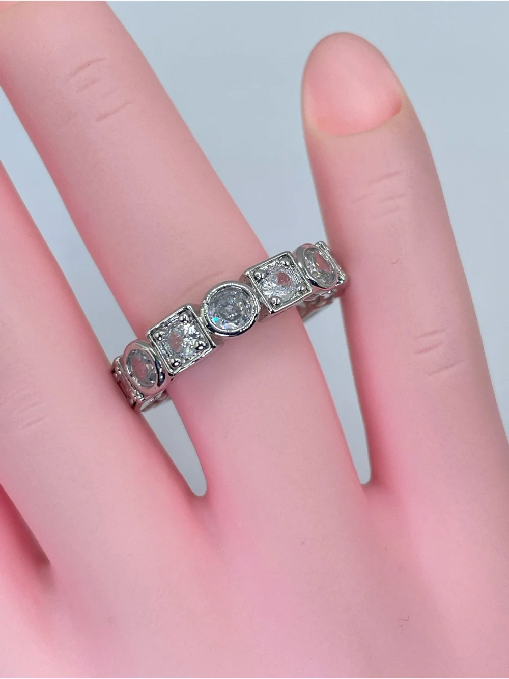 Swarovski Crystal Elements White Eternity Band Ring Geometric Bezel Set Sz 7